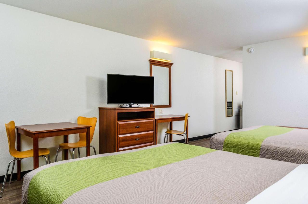 Motel 6 Oakdale, Ca Dış mekan fotoğraf