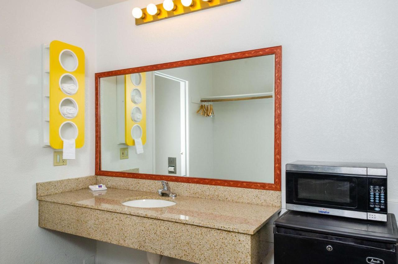 Motel 6 Oakdale, Ca Dış mekan fotoğraf