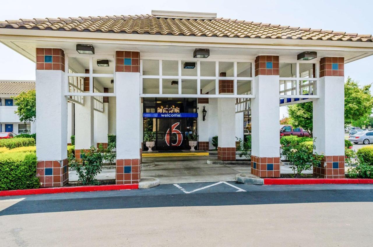 Motel 6 Oakdale, Ca Dış mekan fotoğraf