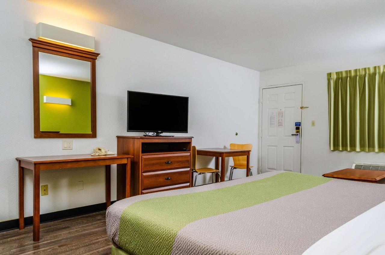 Motel 6 Oakdale, Ca Dış mekan fotoğraf