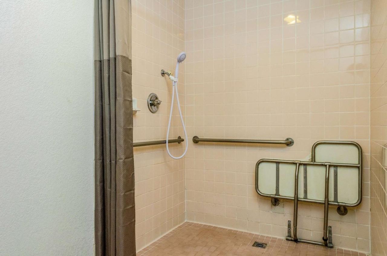 Motel 6 Oakdale, Ca Dış mekan fotoğraf