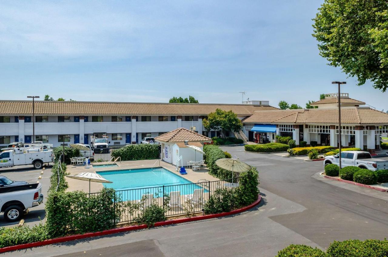 Motel 6 Oakdale, Ca Dış mekan fotoğraf