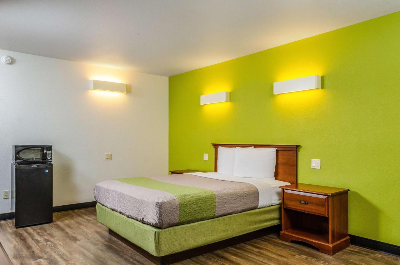 Motel 6 Oakdale, Ca Dış mekan fotoğraf