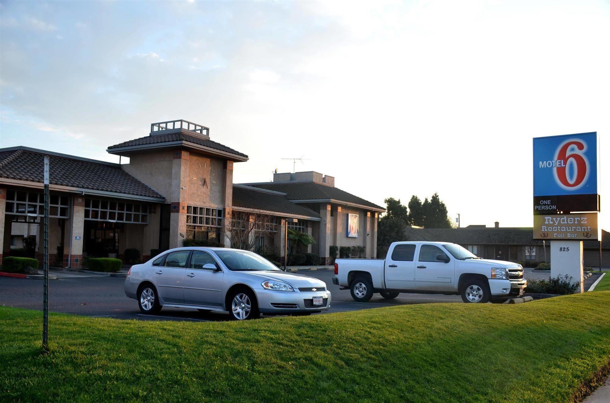 Motel 6 Oakdale, Ca Dış mekan fotoğraf