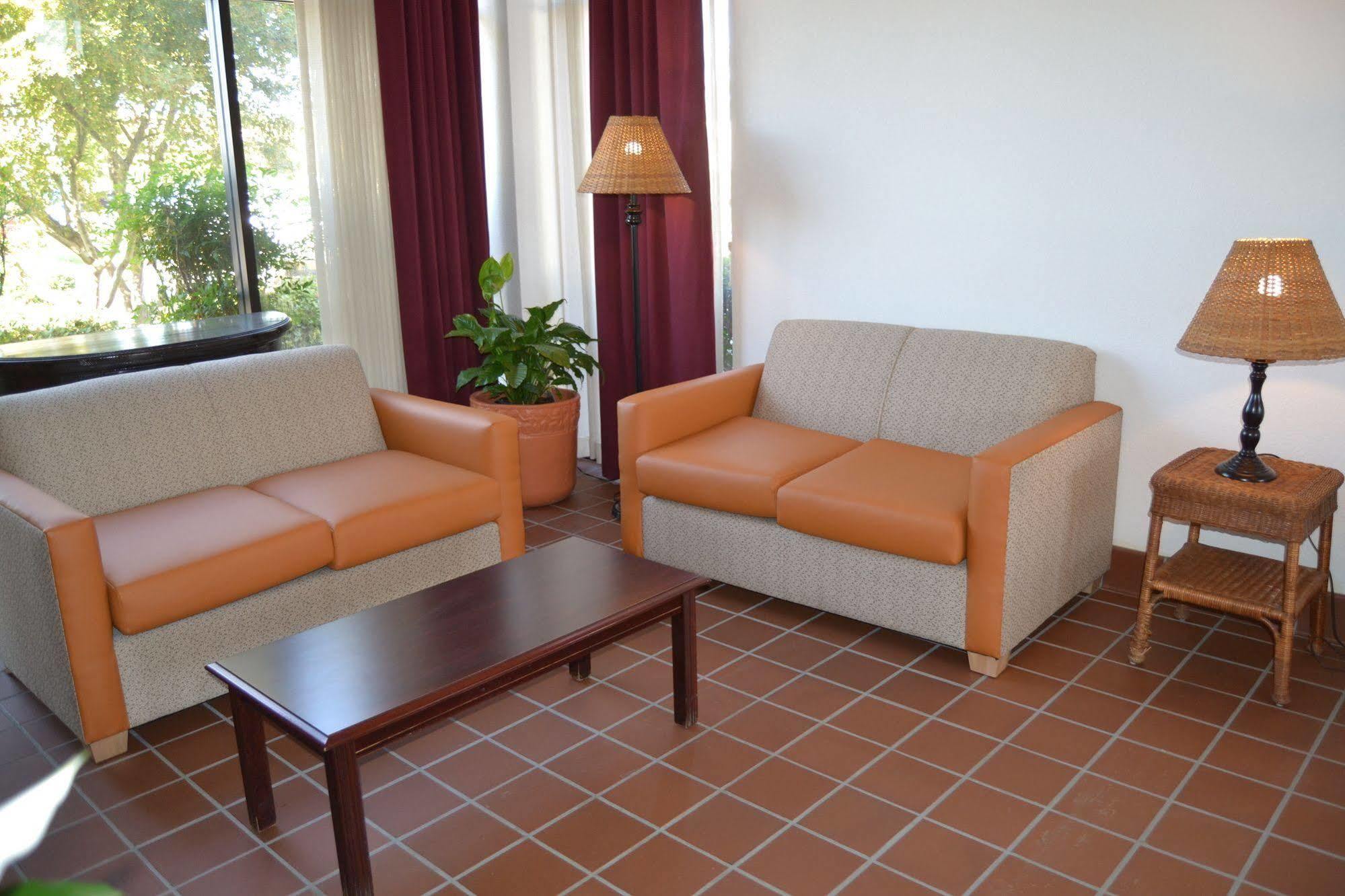 Motel 6 Oakdale, Ca Dış mekan fotoğraf