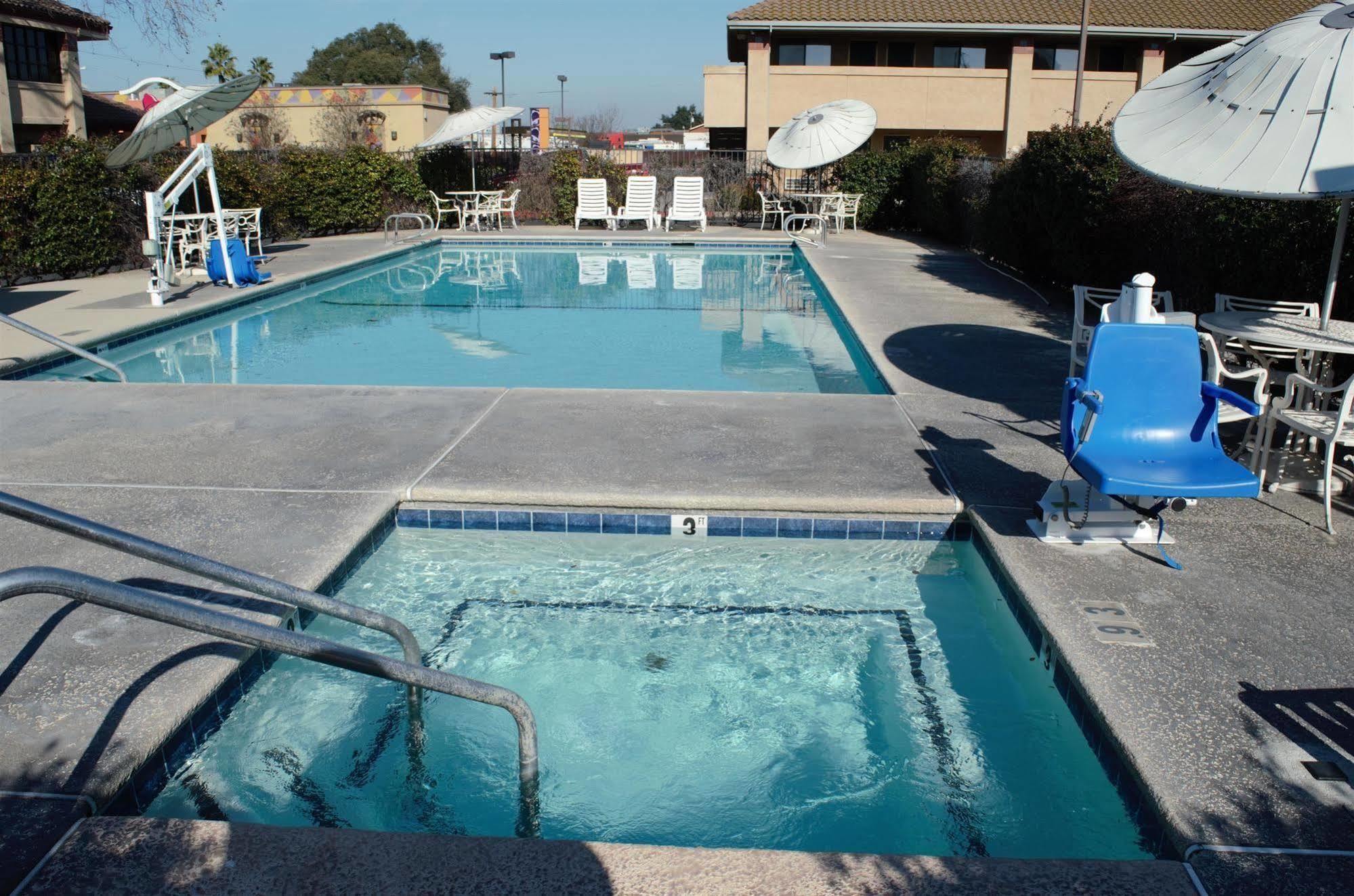 Motel 6 Oakdale, Ca Dış mekan fotoğraf
